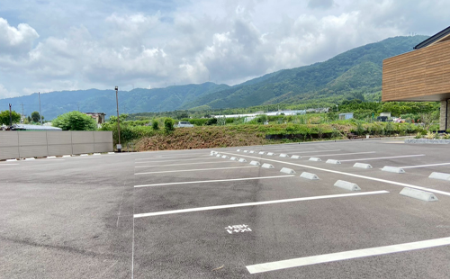 無料駐車場＆トイレ完備